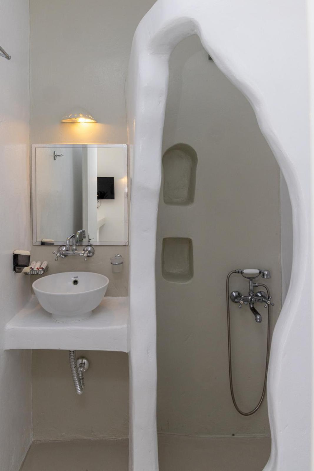 Soulmate'S Suites Tinos Киония Экстерьер фото