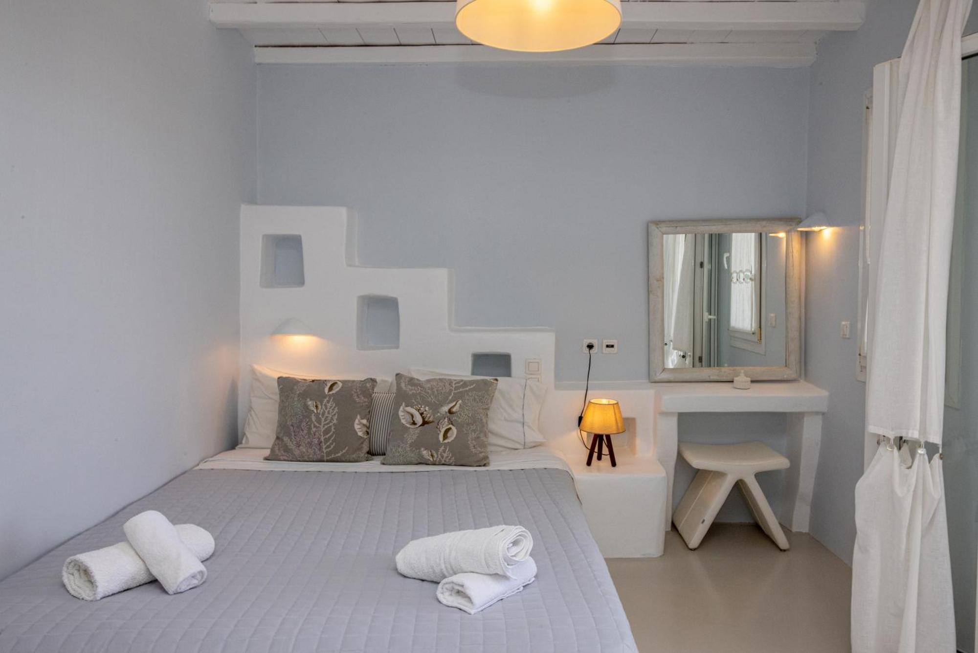 Soulmate'S Suites Tinos Киония Экстерьер фото