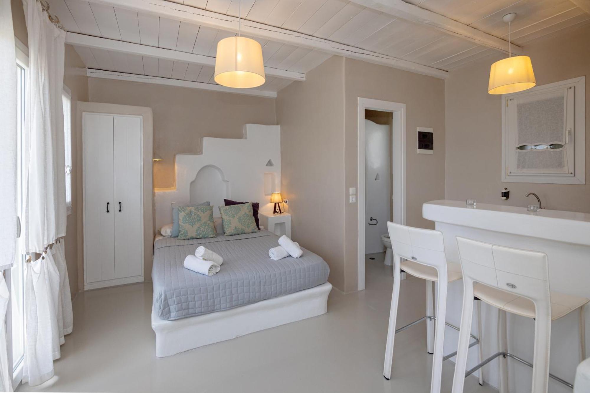Soulmate'S Suites Tinos Киония Экстерьер фото