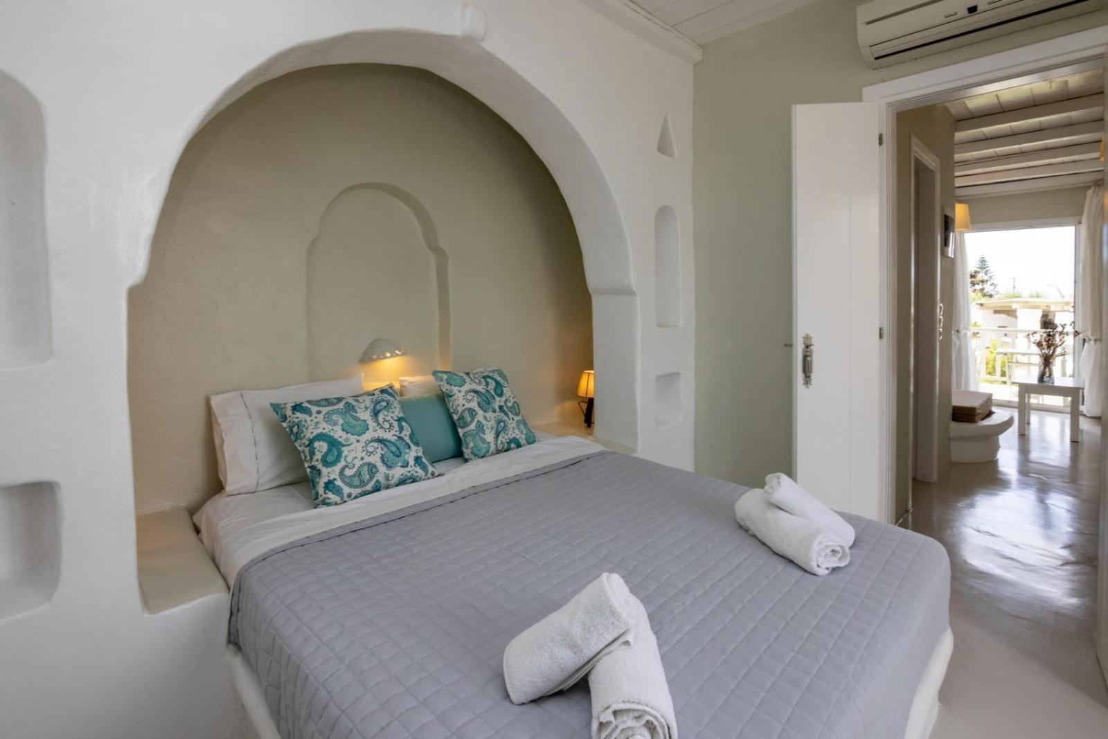 Soulmate'S Suites Tinos Киония Экстерьер фото