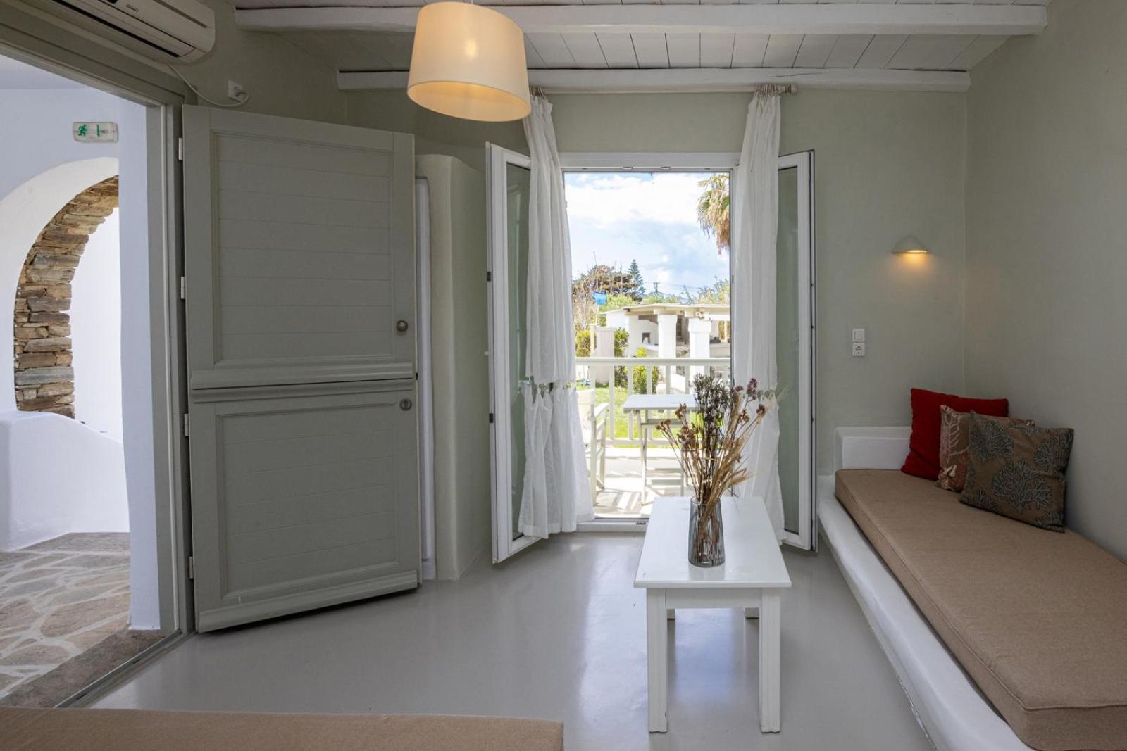 Soulmate'S Suites Tinos Киония Экстерьер фото